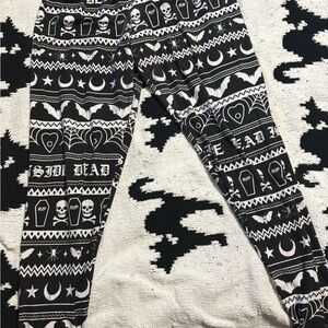 Hot Topic Black and White Skull Leggings